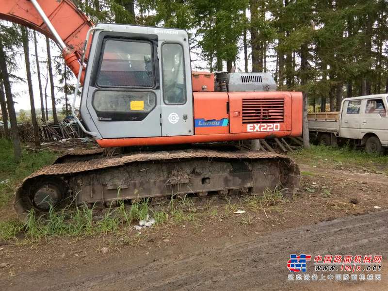 黑龙江出售转让二手22000小时2003年日立EX220挖掘机