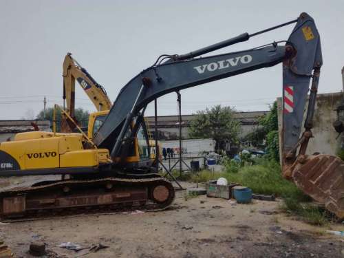 河南出售转让二手8000小时2004年沃尔沃EC210BLC挖掘机