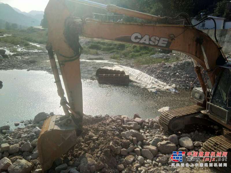 河北出售转让二手8000小时2010年凯斯CX210B挖掘机