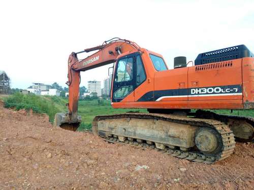 江西出售转让二手8000小时2012年斗山DH300LC挖掘机