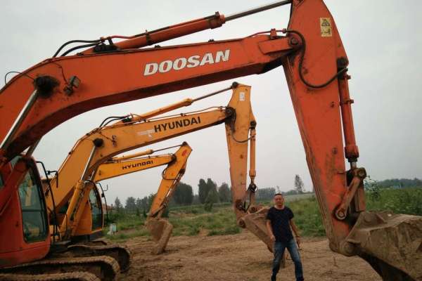 山东出售转让二手9800小时2010年斗山DH220LC挖掘机
