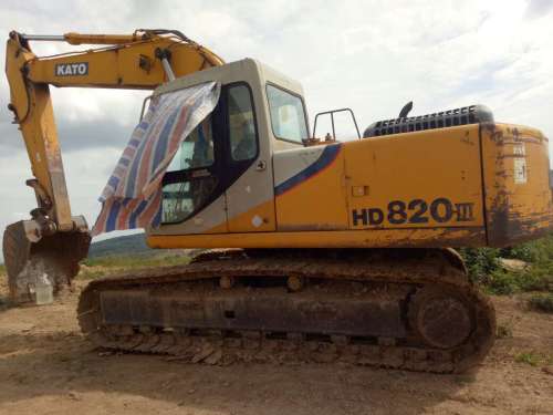云南出售转让二手5230小时2009年加藤HD820II挖掘机