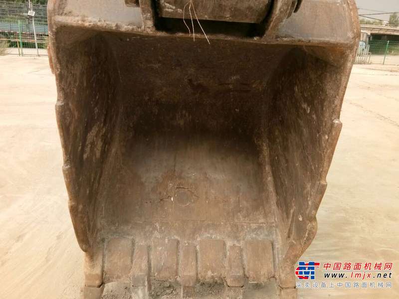 山东出售转让二手8000小时2006年柳工CLG220挖掘机