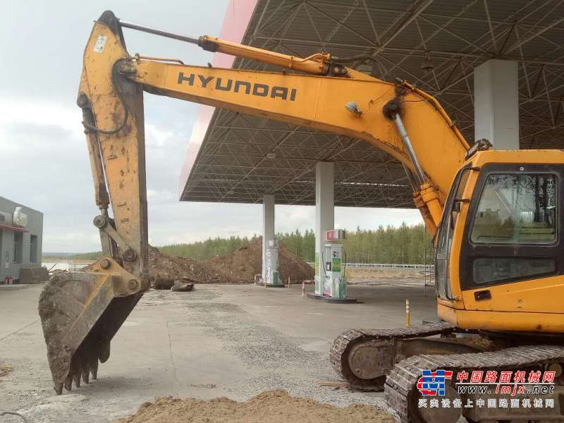 黑龙江出售转让二手17800小时2007年现代R225挖掘机