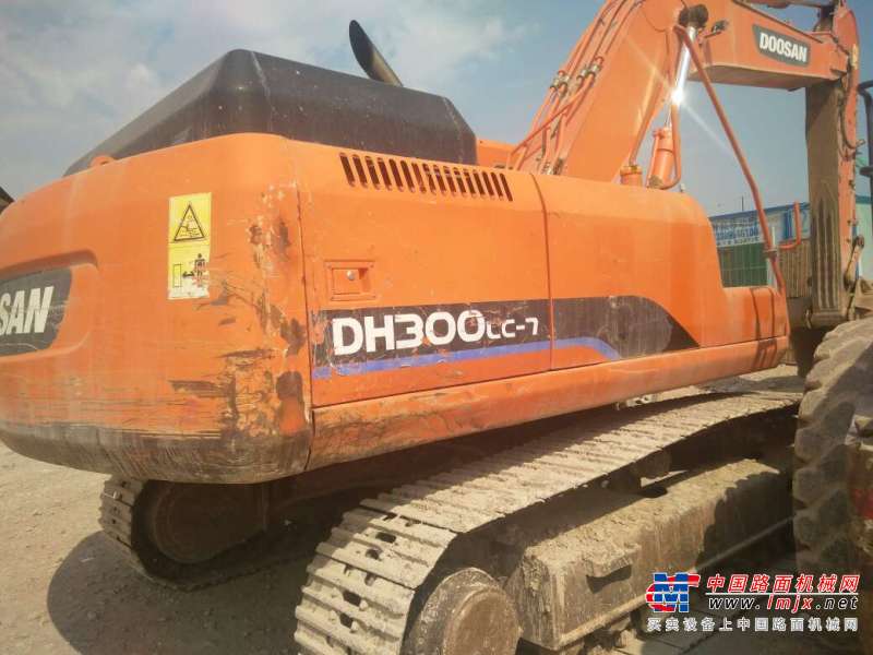 宁夏出售转让二手8900小时2013年斗山DH300LC挖掘机
