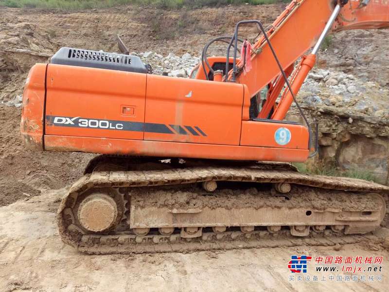 陕西出售转让二手6500小时2009年斗山DX300LC挖掘机