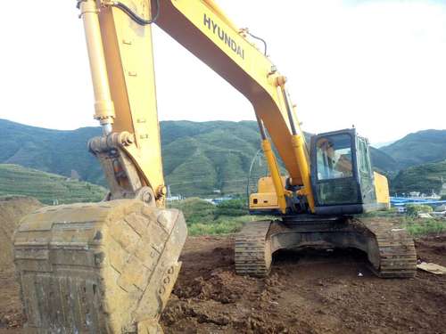 贵州出售转让二手12000小时2008年现代R335LC挖掘机