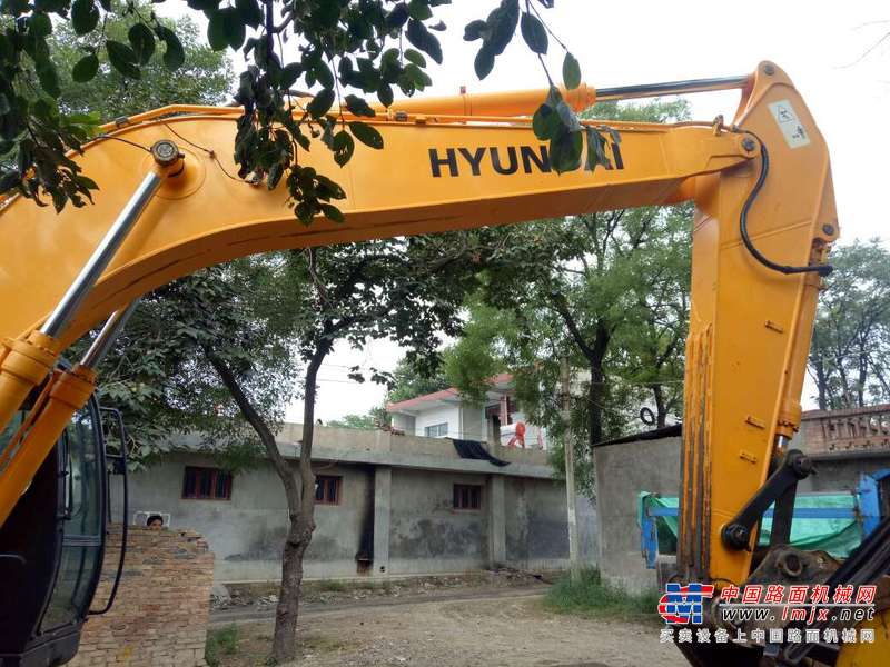 陕西出售转让二手4500小时2011年现代R225LC挖掘机