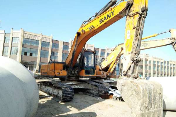 安徽出售转让二手13520小时2010年三一重工SY215C挖掘机