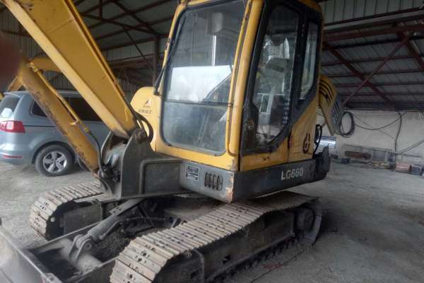黑龙江出售转让二手6700小时2010年临工LG660挖掘机