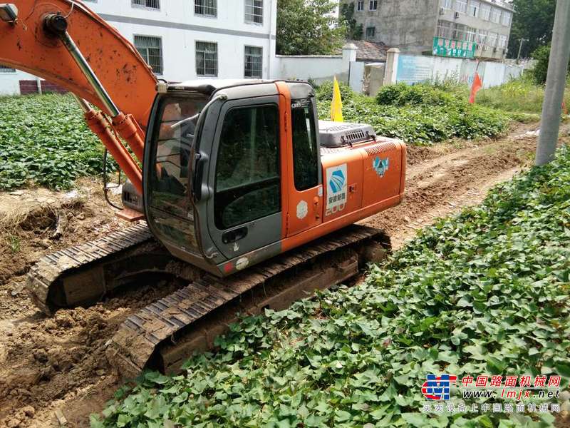 安徽出售转让二手16582小时2007年日立ZX200挖掘机