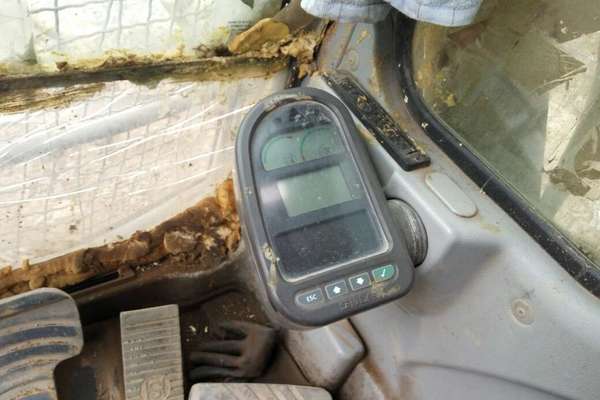山西出售转让二手8000小时2013年临工LG6210挖掘机