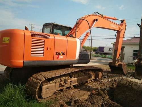 安徽出售转让二手8600小时2010年日立ZX200挖掘机