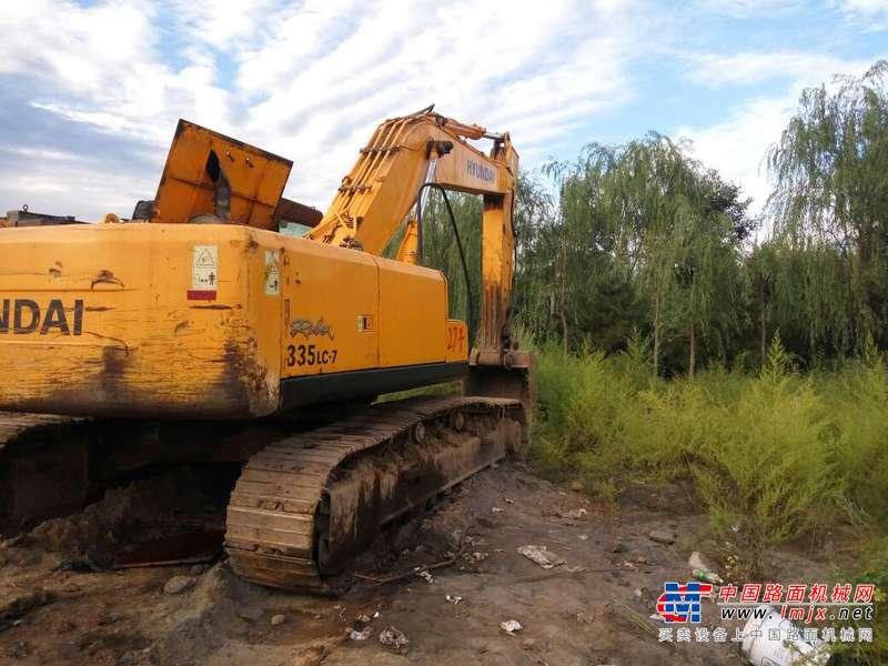 山西出售转让二手8000小时2011年现代R335LC挖掘机
