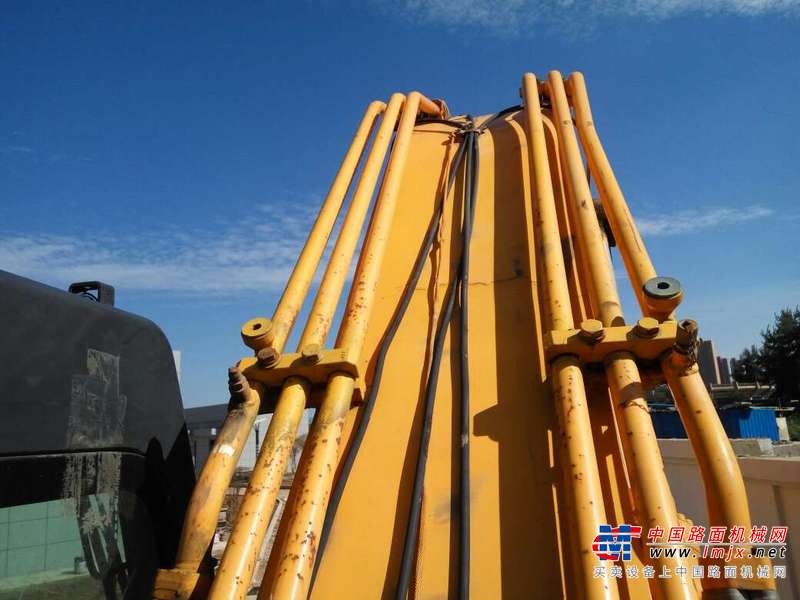 山西出售转让二手5000小时2011年现代轮挖R210W挖掘机