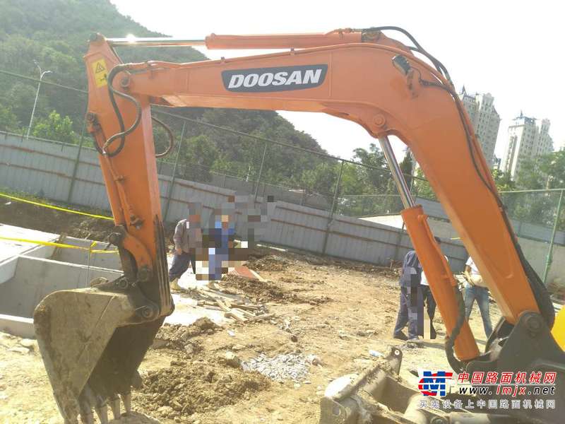 辽宁出售转让二手7000小时2010年斗山DH60挖掘机
