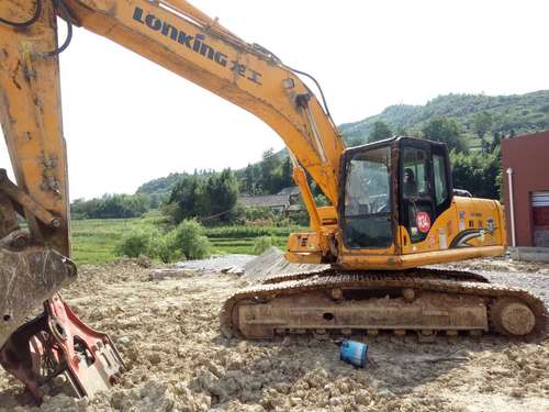 贵州出售转让二手12000小时2011年龙工LG6225挖掘机