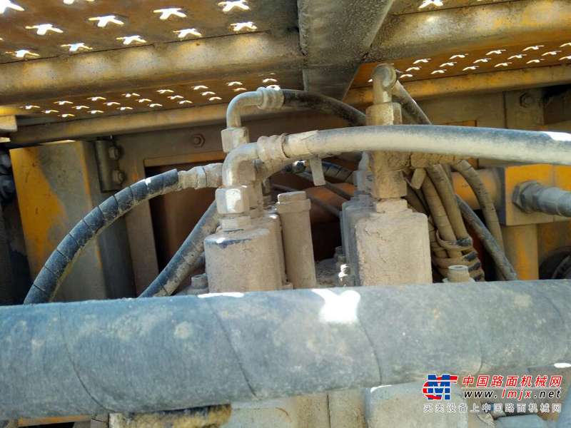 贵州出售转让二手12000小时2011年龙工LG6225挖掘机