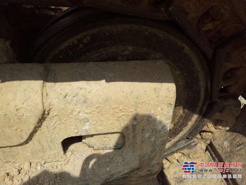 贵州出售转让二手12000小时2011年龙工LG6225挖掘机