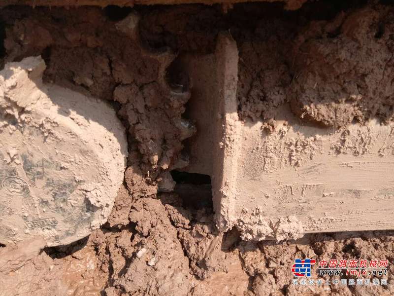 江西出售转让二手9500小时2010年现代R60挖掘机