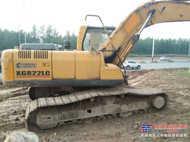 安徽出售转让二手12500小时2009年厦工XG822LC挖掘机