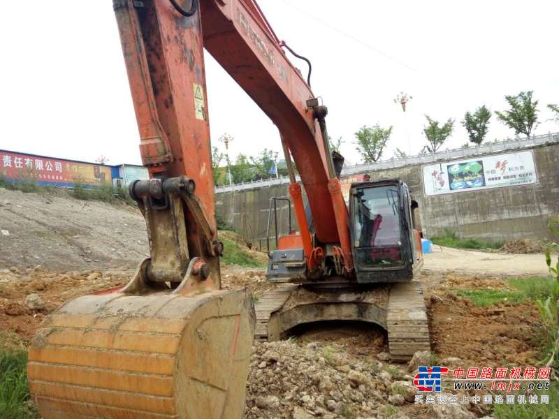 贵州出售转让二手8000小时2011年日立ZX350H挖掘机