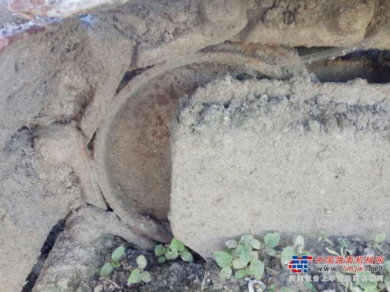 黑龙江出售转让二手16000小时2003年日立ZX55挖掘机