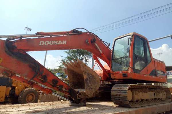 云南出售转让二手8760小时2010年斗山DH150挖掘机