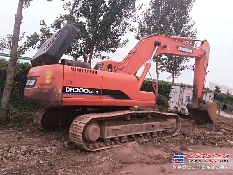 河北出售转让二手6800小时2011年斗山DH300挖掘机