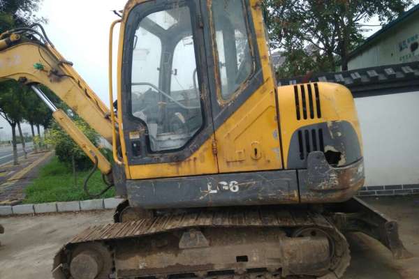 河北出售转让二手8000小时2010年临工LG660挖掘机