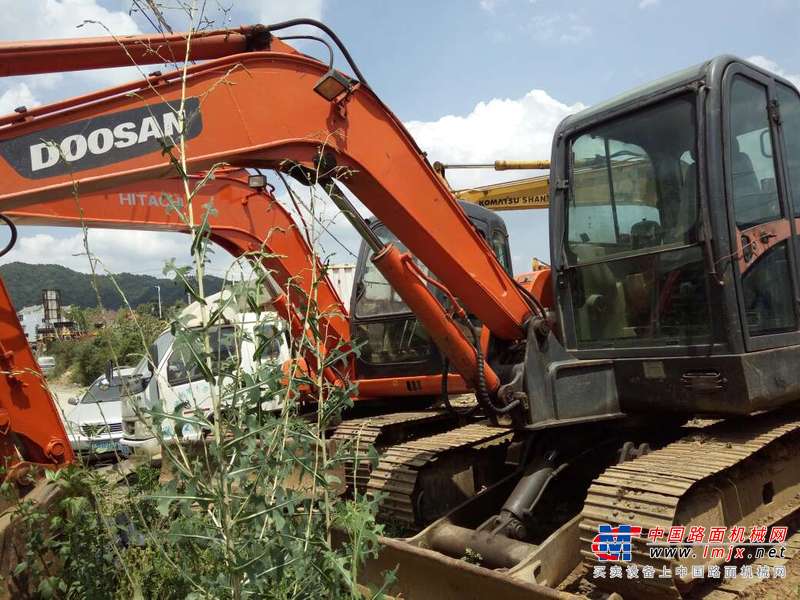 贵州出售转让二手5000小时2011年斗山DH60挖掘机