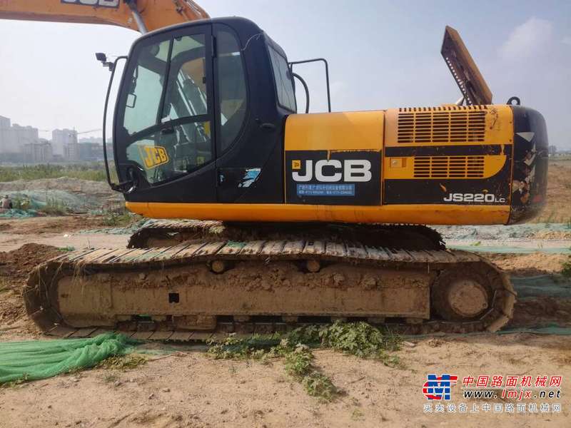 河南出售转让二手8000小时2012年JCBJS220LC挖掘机