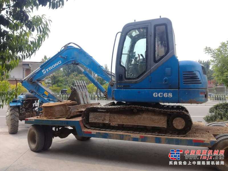 山东出售转让二手5800小时2013年山重建机GC60挖掘机