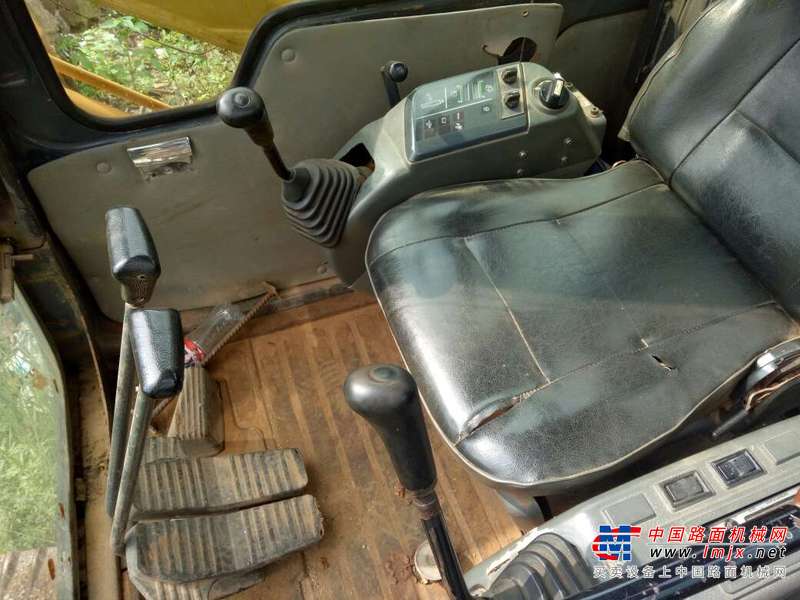 云南出售转让二手7532小时2006年小松PC60挖掘机