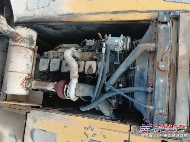 河南出售转让二手8000小时2011年龙工LG6225挖掘机