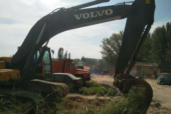 宁夏出售转让二手9000小时2010年沃尔沃EC290BLC挖掘机