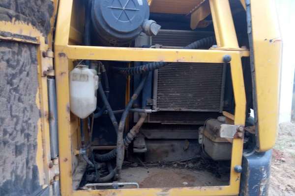 江西出售转让二手8600小时2011年山重建机JCM908C挖掘机