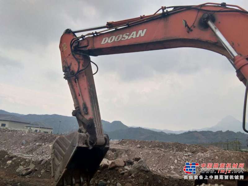 河北出售转让二手9000小时2007年斗山DH300挖掘机
