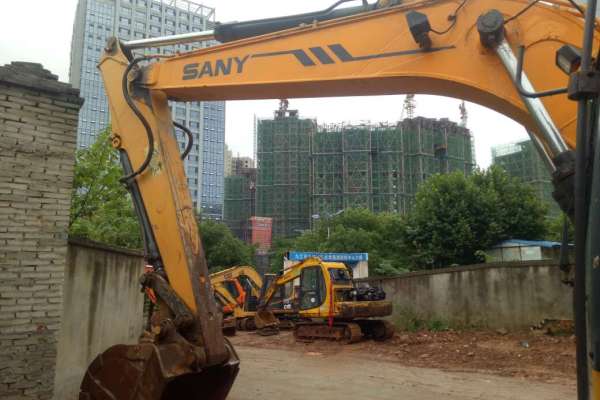 江西出售转让二手7800小时2010年三一重工SY135挖掘机