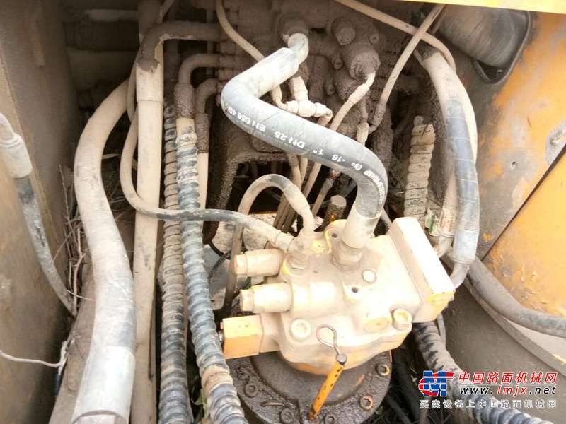 山东出售转让二手8000小时2009年现代R215挖掘机