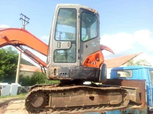 辽宁出售转让二手10000小时2006年日立ZX55挖掘机
