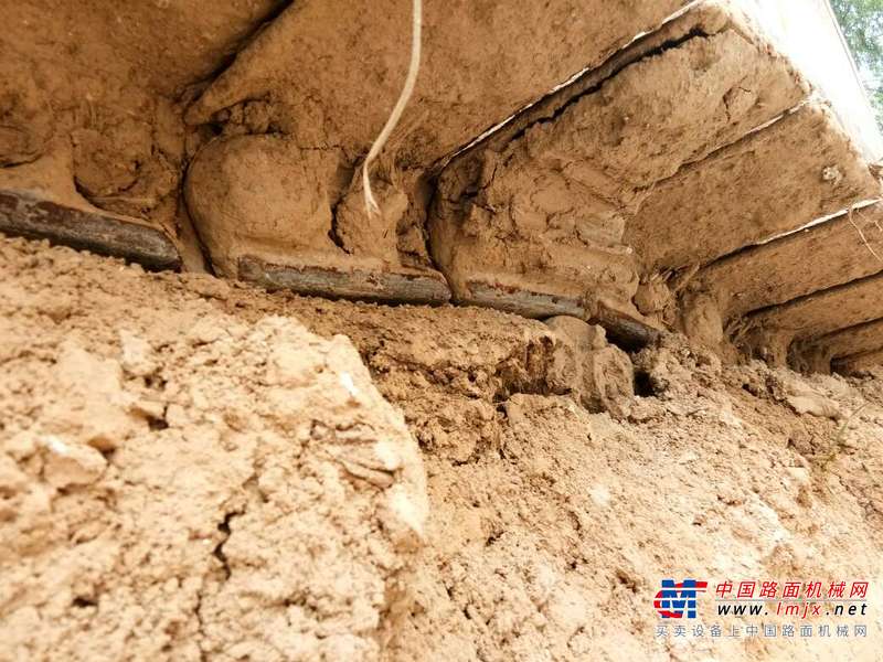 山东出售转让二手6000小时2012年现代R215挖掘机