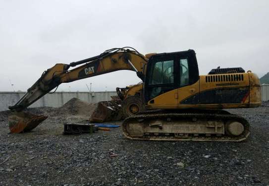 贵州出售转让二手8000小时2009年卡特彼勒315D挖掘机