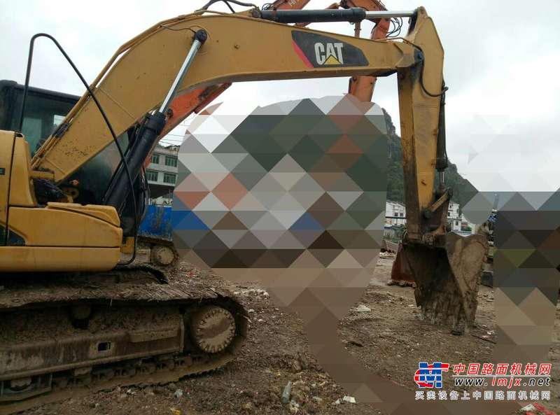 贵州出售转让二手8100小时2011年卡特彼勒320D挖掘机