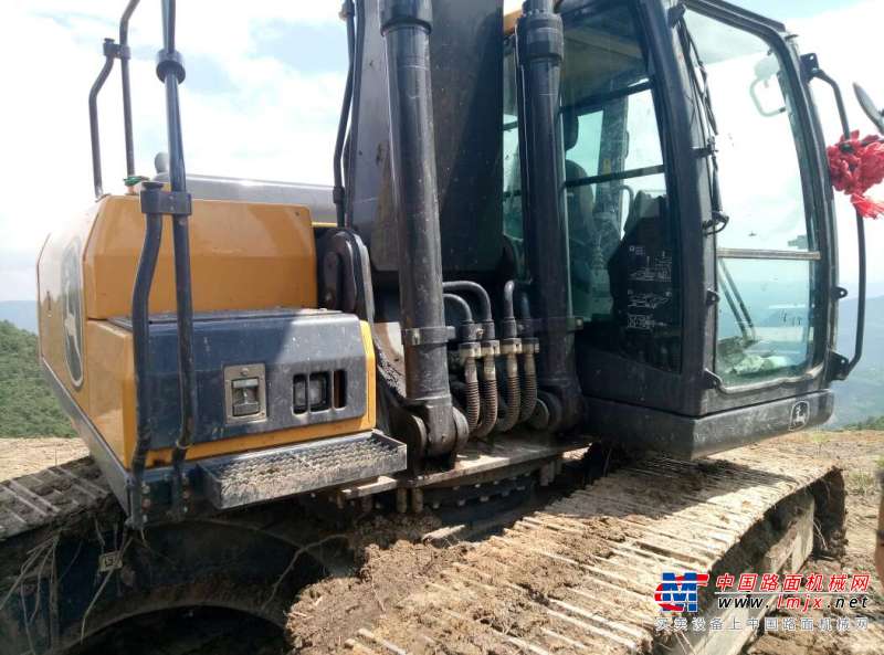 贵州出售转让二手1250小时2016年约翰迪尔E240LC挖掘机
