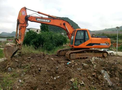 贵州出售转让二手10900小时2011年斗山DH258LC挖掘机