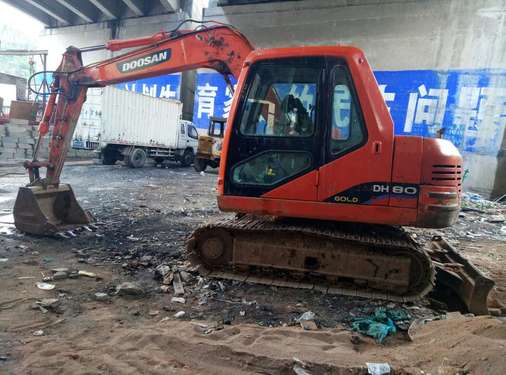贵州出售转让二手5500小时2013年斗山DH80挖掘机