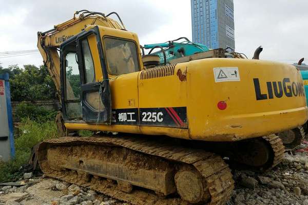 贵州出售转让二手12000小时2008年柳工CLG225C挖掘机