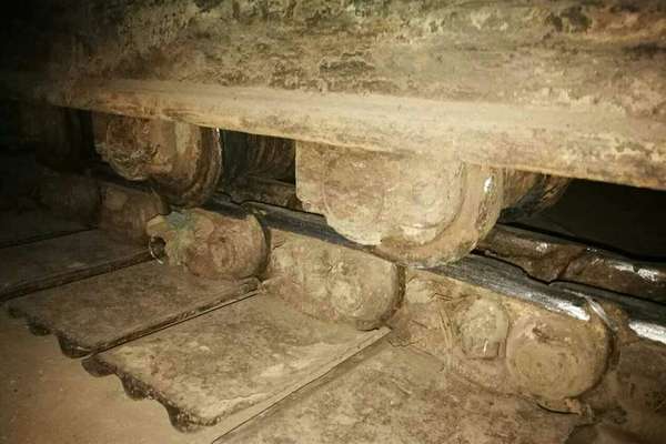 黑龙江出售转让二手10000小时2004年大宇DH220LC挖掘机