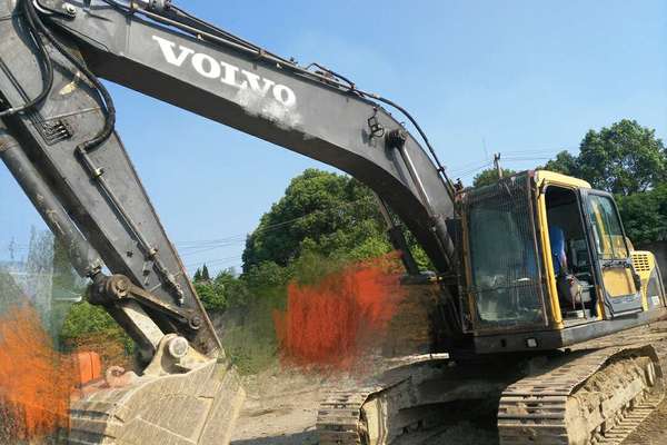 安徽出售转让二手10000小时2010年沃尔沃EC210B挖掘机